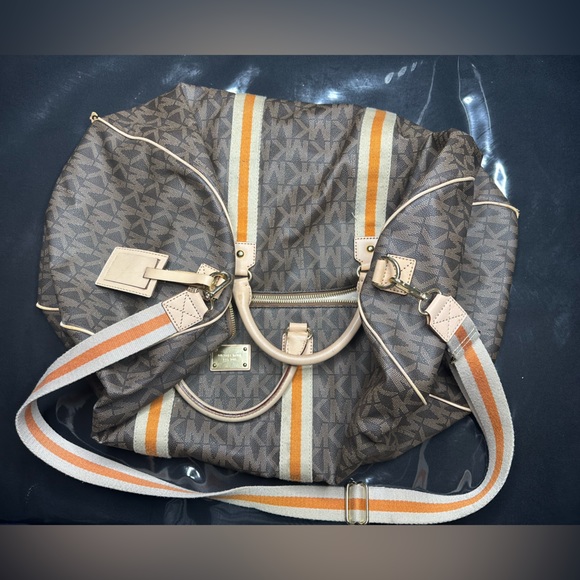 Authentic Michael Kors Duffle Bag - Picture 3 of 4